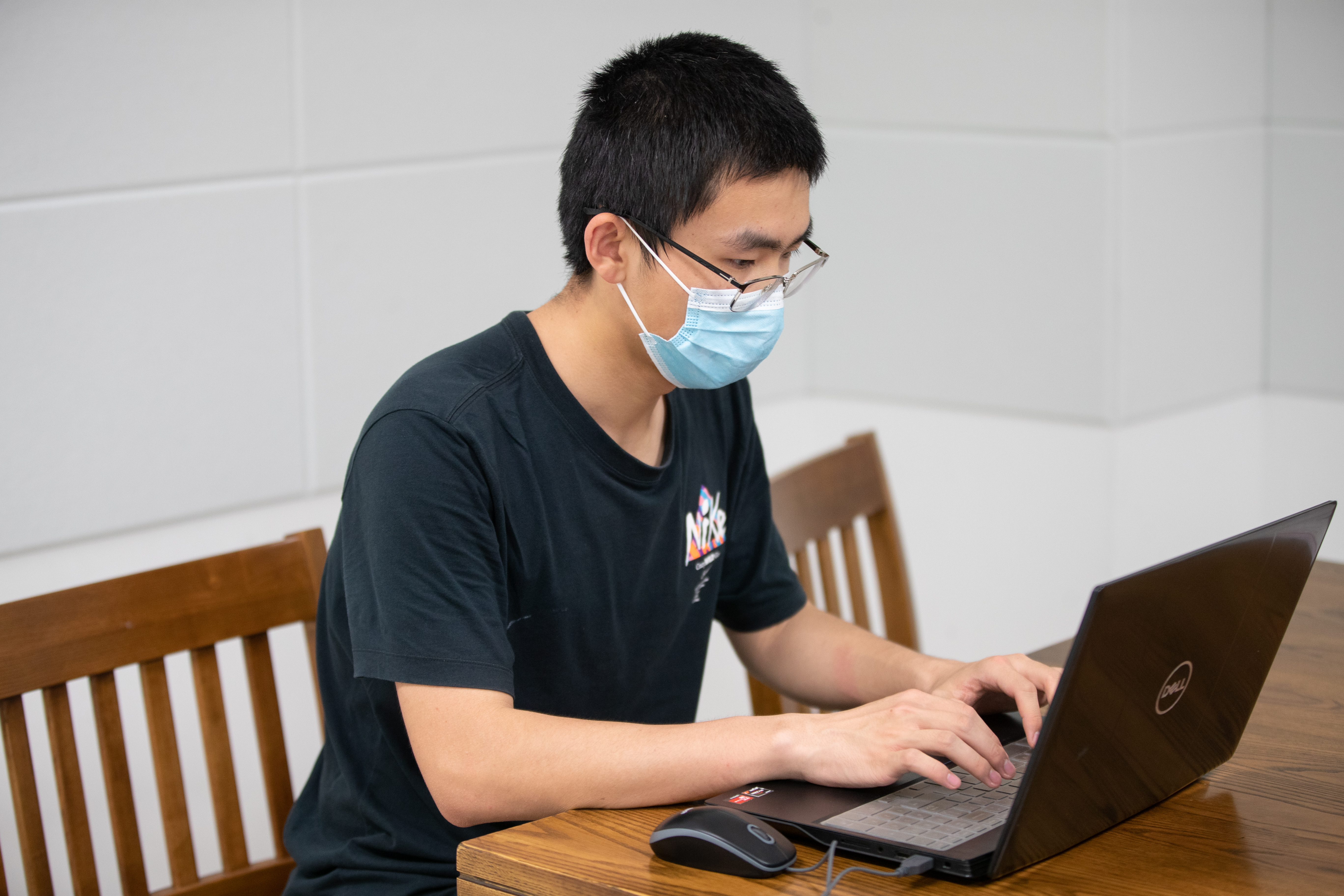 20220606-国旗仪仗队抗疫期间坚守岗位-李派、张晓峪、傅渝-学习场景9.jpg